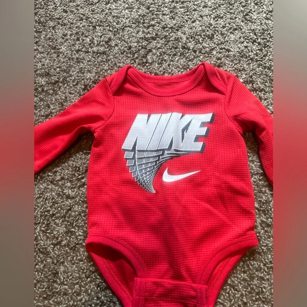 Nike piece baby